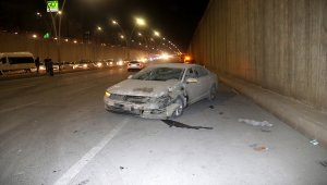 Şanlıurfa'da çarpışan araçlar üst geçitten düştü: 5 yaralı