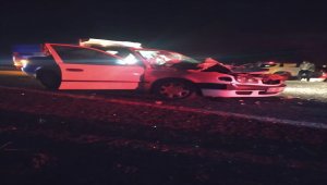 Şanlıurfa'da otomobil biçerdövere çarptı: 1 ölü, 2 yaralı
