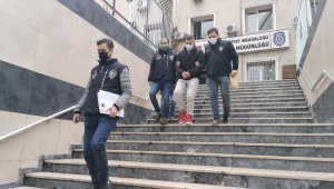 Silivri'de eski eşini ve kocasını öldüren zanlı, adliyeye sevk edildi