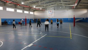 Şırnaklı çocuklar, spor tesisleriyle tozdan topraktan kurtuldu