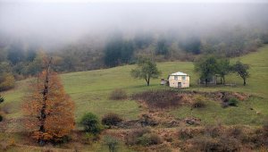 Tarihi İpek Yolu'nda sonbahar güzelliği