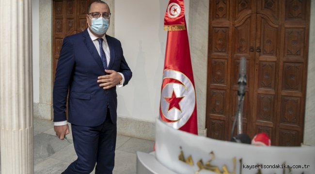 Tunus Başbakanı Meşişi, ülkesinin "eşi görülmemiş bir ekonomik kriz" yaşadığını açıkladı