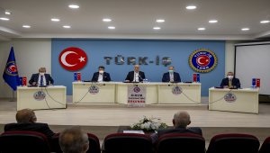 Türk-İş Başkanı Ergün Atalay'dan Meclis'teki "torba yasanın" geri çekilmesi çağrısı:
