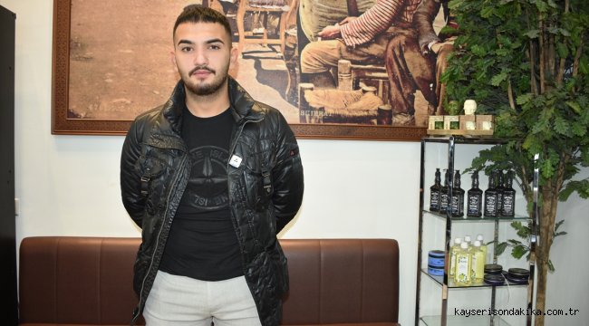 Viyana'daki terör saldırısında yaralanan Türk genç, vurulan polisin hayatını kurtardı