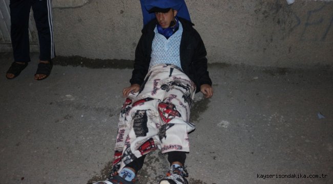 Adana'da bıçaklı kavgada bir çocuk yaralandı