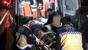 Bursa'da çalıntı kamyonetle polisten kaçan şüpheli kaza yaptı