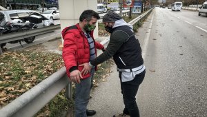 Bursa'da kısıtlamayı ihlal eden şüphelinin üzerinden uyuşturucu çıktı