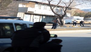GÜNCELLEME - Erzurum'da eski eşi ve iki kızını silahla öldürüp kaçmaya çalışan zanlı yaralı yakalandı