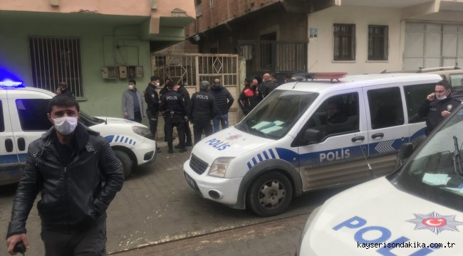 GÜNCELLEME - Şanlıurfa'da kavgaya müdahale eden 2 polis bıçakla yaralandı