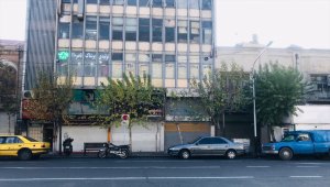 İran'da Kovid-19 kısıtlamaları nedeniyle çarşı ve pazarlar kapalı