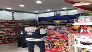 Kocaeli'de Kovid-19 tedbirlerine uymayan 300 kişiye para cezası verildi