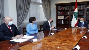Lübnan Cumhurbaşkanı, Beyrut'un yeniden imarını hedefleyen uluslararası eylem planını memnuniyetle karşıladı