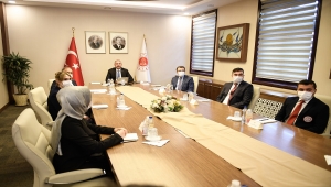 Adalet Bakanı Gül, adliye personeliyle görüştü: