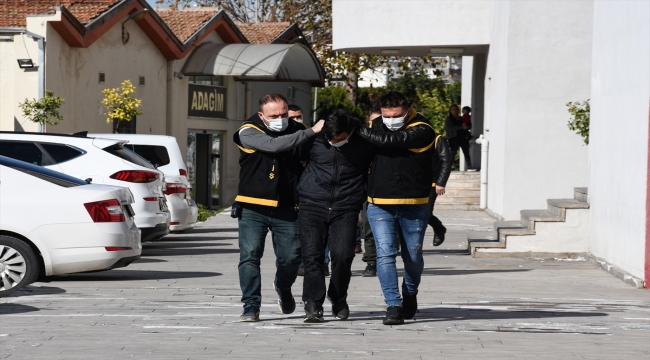 Adana'da 15 ton mandalina çaldıkları iddiasıyla yakalanan 3 zanlıdan 2'si tutuklandı