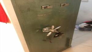 Adana'da kuyumcu dükkanında hırsızlık yaparken suçüstü yakalanan iki zanlı tutuklandı