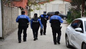 Adana'da polis, aşı bahanesiyle dolandırıcılığa karşı vatandaşı uyardı