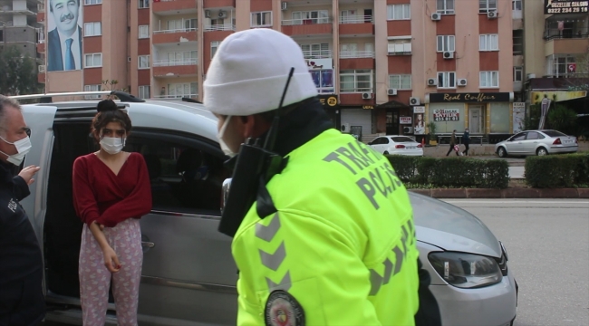 Adana'da sokağa çıkma kısıtlamasına uymayan 4 kişiye para cezası