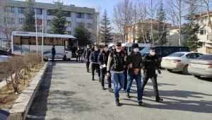 Afyonkarahisar'daki uyuşturucu operasyonunda 6 zanlı tutuklandı