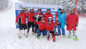 Alp Disiplini FIS Yarışı'nda 2 milli kayakçı bronz madalya kazandı