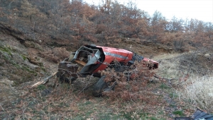 Aydın'da devrilen traktördeki 2 kişi yaralandı