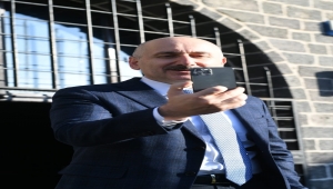 Bakan Karaismailoglu, "Uydu Teknolojileri Haftası" kapsamında gençlerle bir araya geldi: