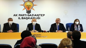Bakanlar Gül ve Karaismailoğlu'ndan AK Parti Gaziantep İl teşkilatına ziyaret