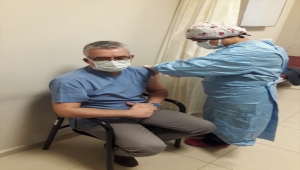 Balıkesir'de CoronaVac aşısı sağlık çalışanlarına uygulanmaya başlandı