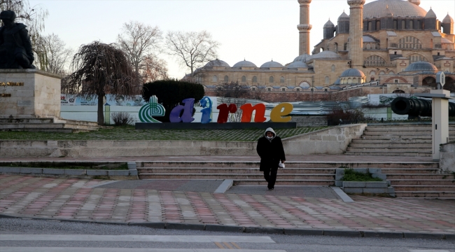 Balkanlar'dan gelen soğuk hava ile Edirne "meşhur ayazına" kavuştu