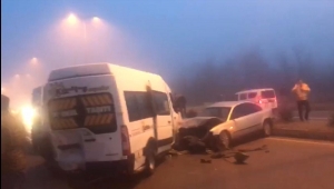 Bartın'da buzlanan yolda zincirleme trafik kazası: 12 yaralı