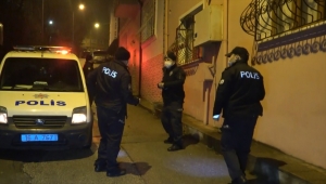 Bursa'da hırsızlık şüphelileri saklandıkları evde yakalandı