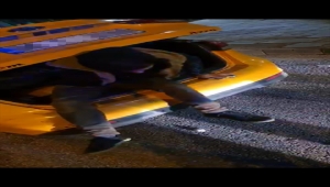 Ceza yememek için taksinin bagajında yolculuk yaparken yakalandı