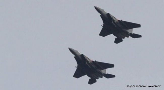 Çin'e ait 12 savaş uçağı, Tayvan hava savunma sahasını ihlal etti