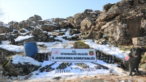 Diyarbakır'da, terör örgütüne ait silah ve mühimmat ele geçirildi