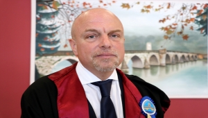Edirne'de muayene geliriyle öğrenci okutan Prof. Dr. Hakan Tuna hayatını kaybetti