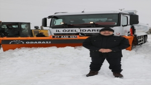 Elazığ Valisi Erkaya Yırık'tan karla mücadele ekiplerine baklavalı ziyaret