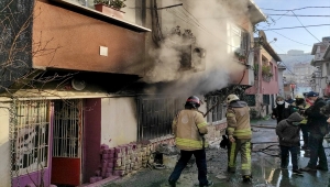 Eyüpsultan'daki bir dairede çıkan yangın söndürüldü