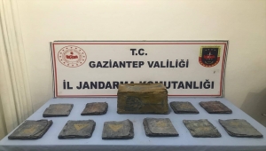 Gaziantep'te tarihi eser niteliğinde altın yazmalı 10 Tevrat ele geçirildi