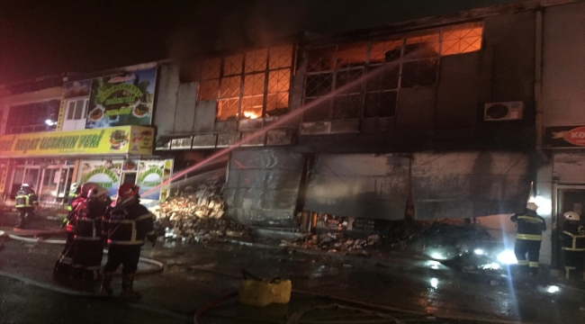 Gaziantep Toptancılar Sitesi'nde gıda toptancısına ait bir depoda yangın çıktı