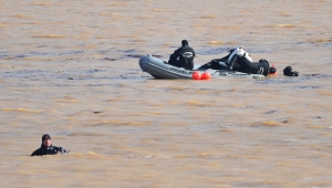 GÜNCELLEME - Çanakkale'de düştüğü gölette bulunan otomobilden kayıp kişinin cesedi çıkmadı