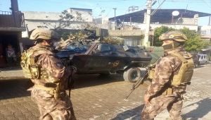 Hatay'da drone destekli uyuşturucu operasyonunda 4 şüpheli yakalandı