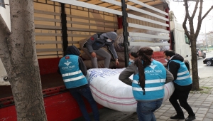 İnsan Vakfı İdlib'e yardım tırı gönderdi