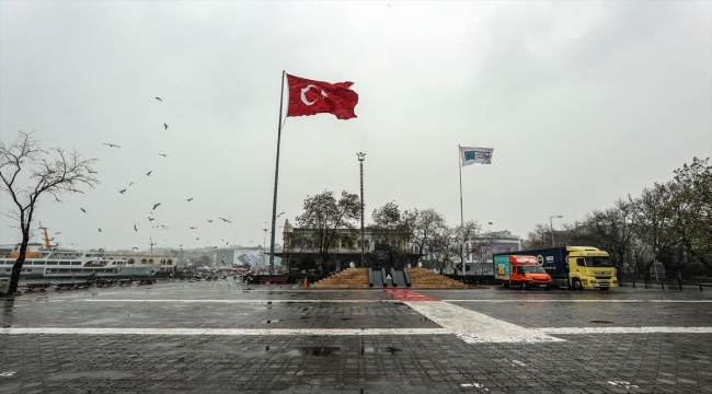 İstanbul'a kısıtlama sessizliği hakim