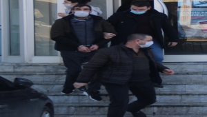 İzmir'de kırmızı ışıkta bekleyen kişiyi öldürdüğü iddiasıyla aranan zanlı Tekirdağ'da yakalandı