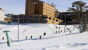Kartalkaya'da yarıyıl tatili yoğunluğu yaşanıyor