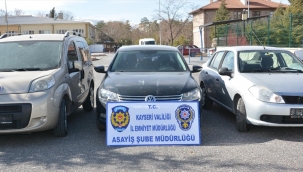Kayseri'de çalıntı oto operasyonunda 3 zanlı gözaltına alındı