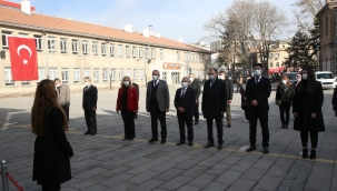 Kayseri Lisesi'sinde Bayrak Töreni yapıldı, İstiklal Marşı okundu