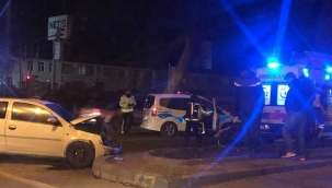 Kayseri Son Dakika: Kay-Koop'ta 2 Otomobil kafa kafaya çarpıştı: 2 yaralı