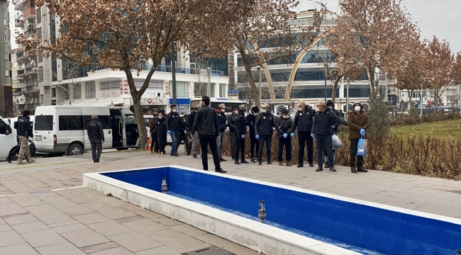 Kırşehir'deki DEAŞ operasyonunda yakalanan 24 şüpheli adliyeye sevk edildi