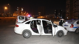 Kısıtlamayı ihlal eden genç, başka şüphelileri arayan polis ekibince yakalandı