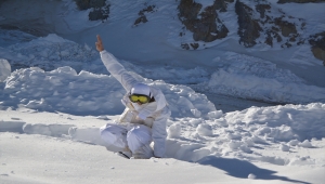 Komandolara çığda arama-kurtarma eğitimi verildi